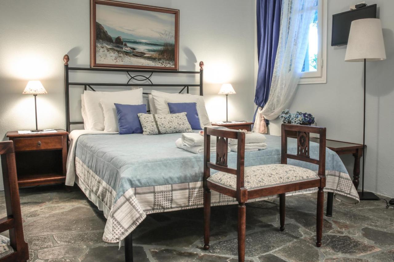Saint Louis Aparthotel Andros Town Exterior photo