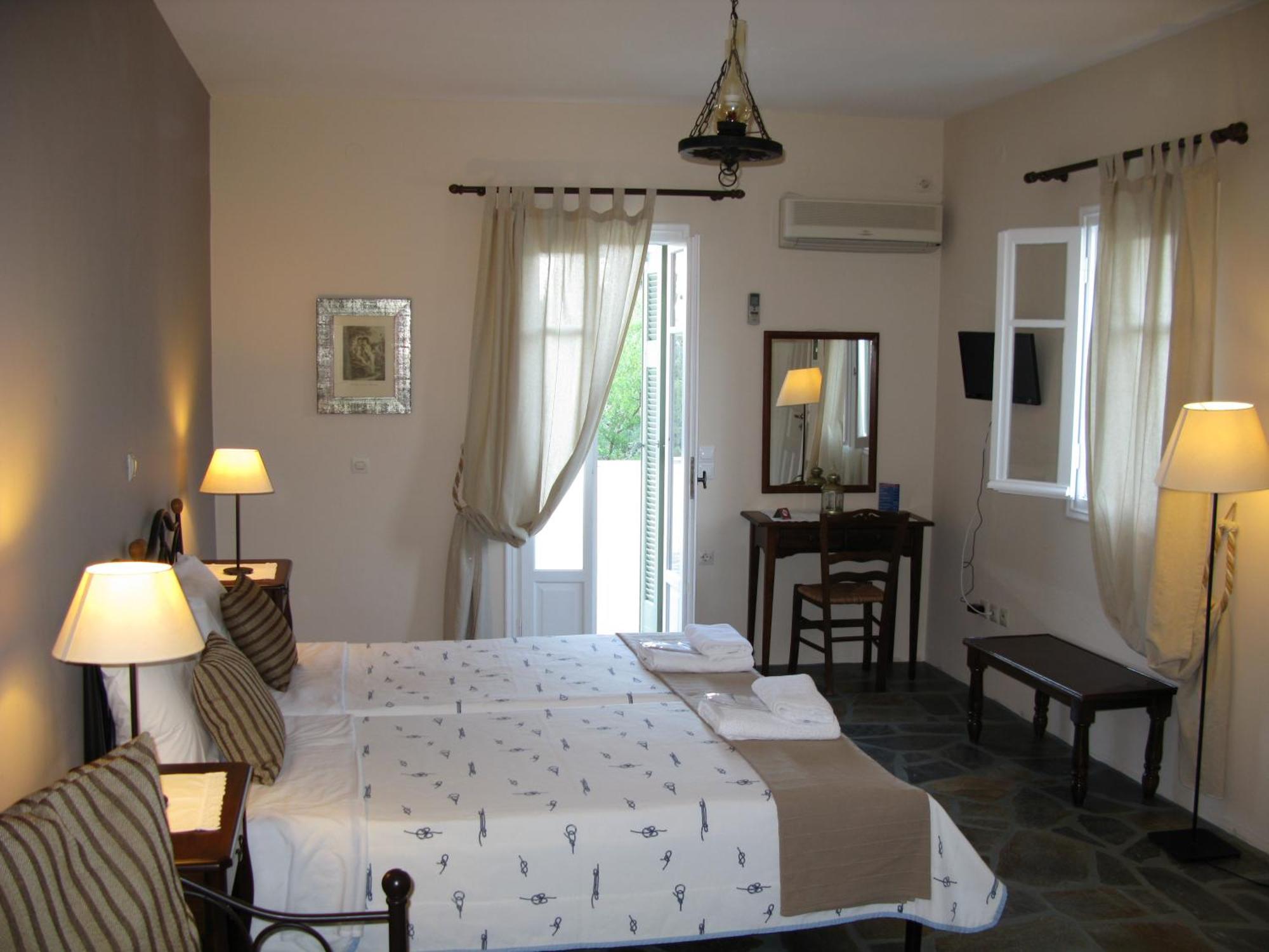 Saint Louis Aparthotel Andros Town Room photo