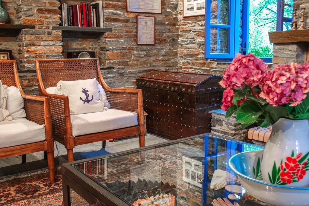 Saint Louis Aparthotel Andros Town Exterior photo