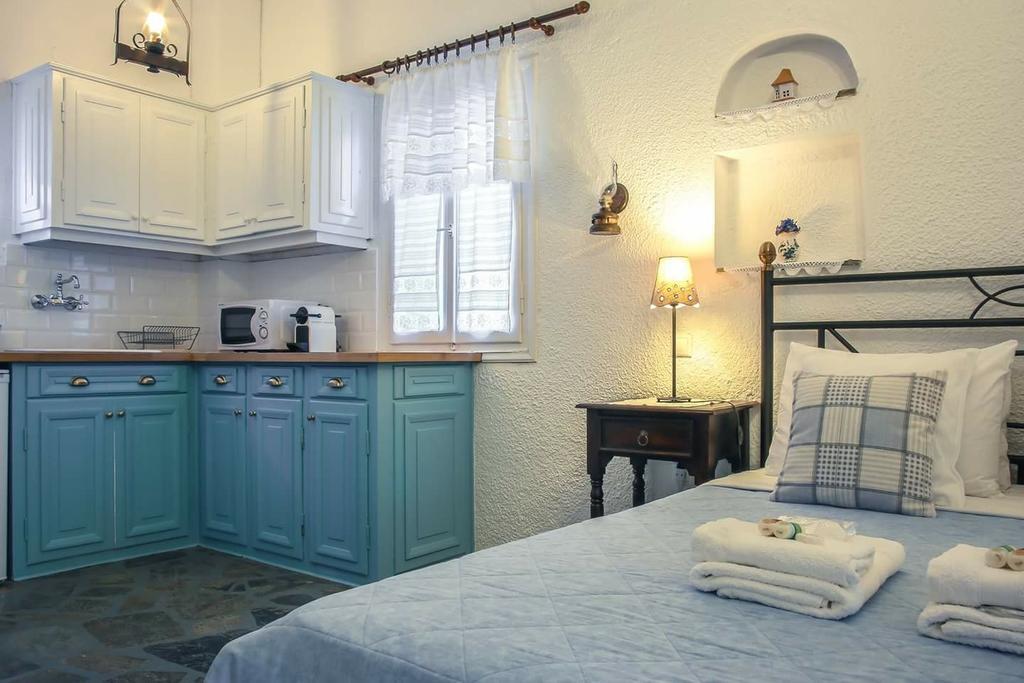 Saint Louis Aparthotel Andros Town Exterior photo