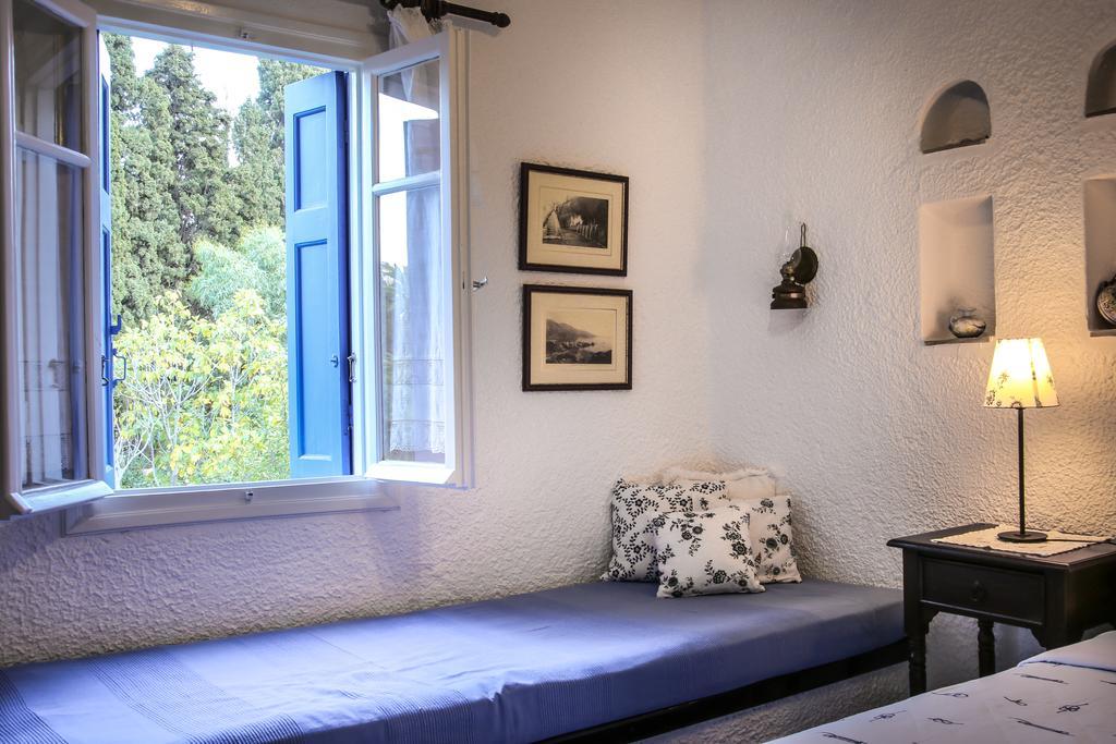 Saint Louis Aparthotel Andros Town Exterior photo