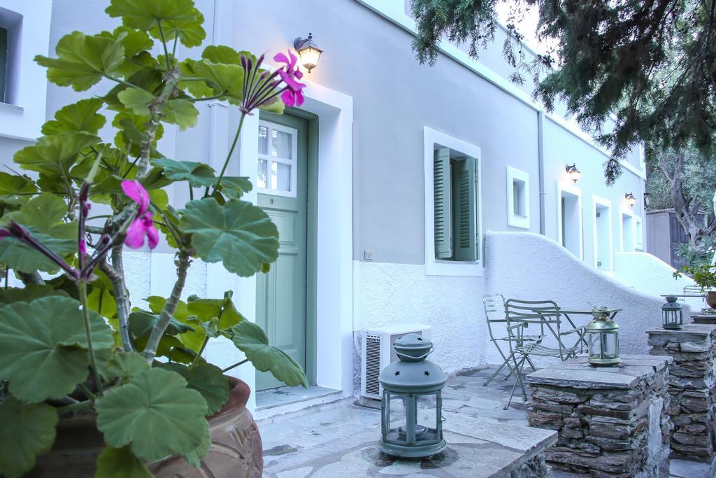 Saint Louis Aparthotel Andros Town Exterior photo